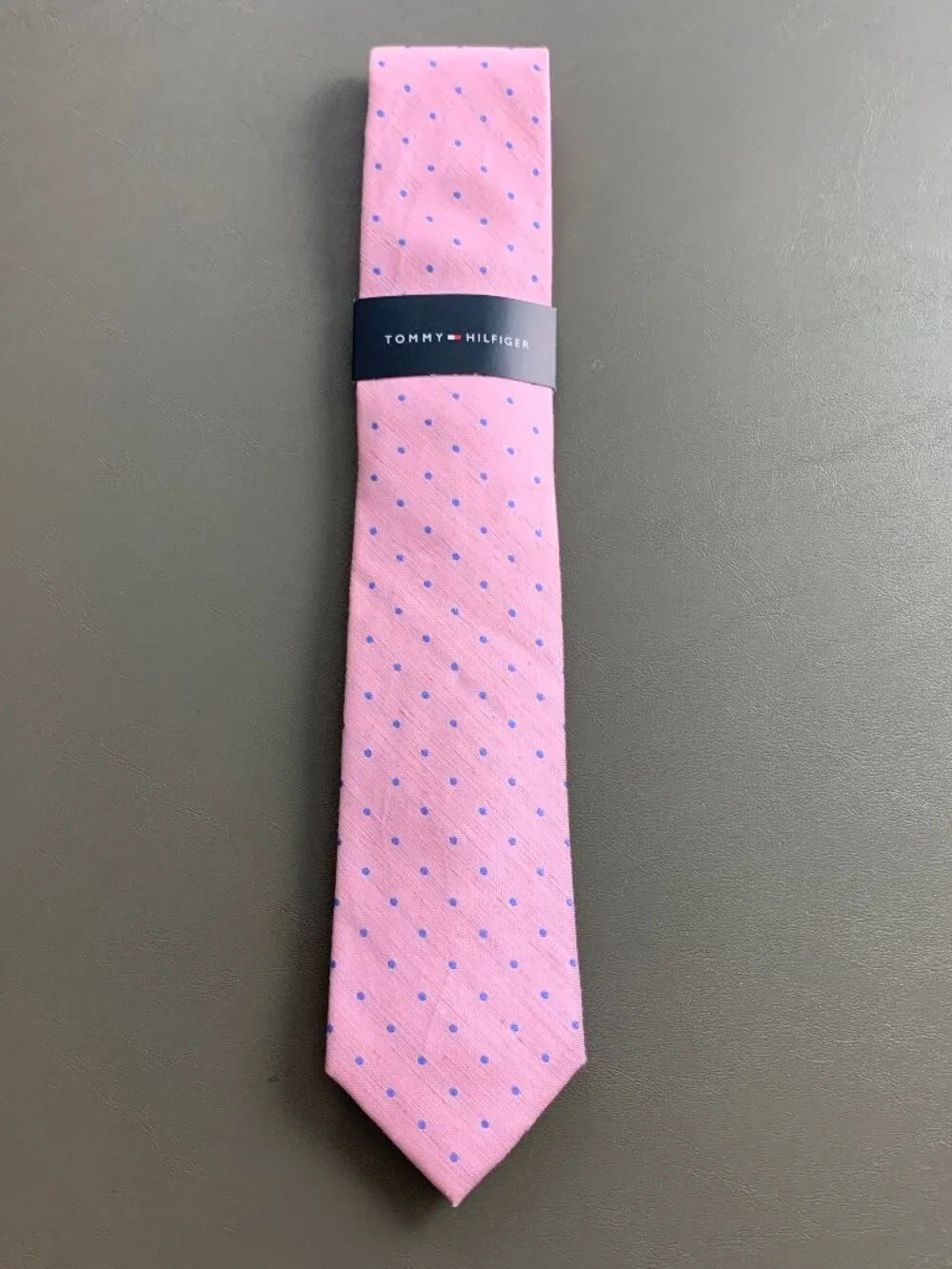 Tommy Hilfiger Men's 3'' Linen Blend Neck Tie, Pink Blue Polka Dot, One Size